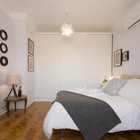 Apartman Bordalo Pinheiro Apartment-top Floor & Elevator
